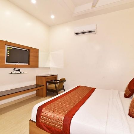 Hotel B-Comfort Amritsar Esterno foto