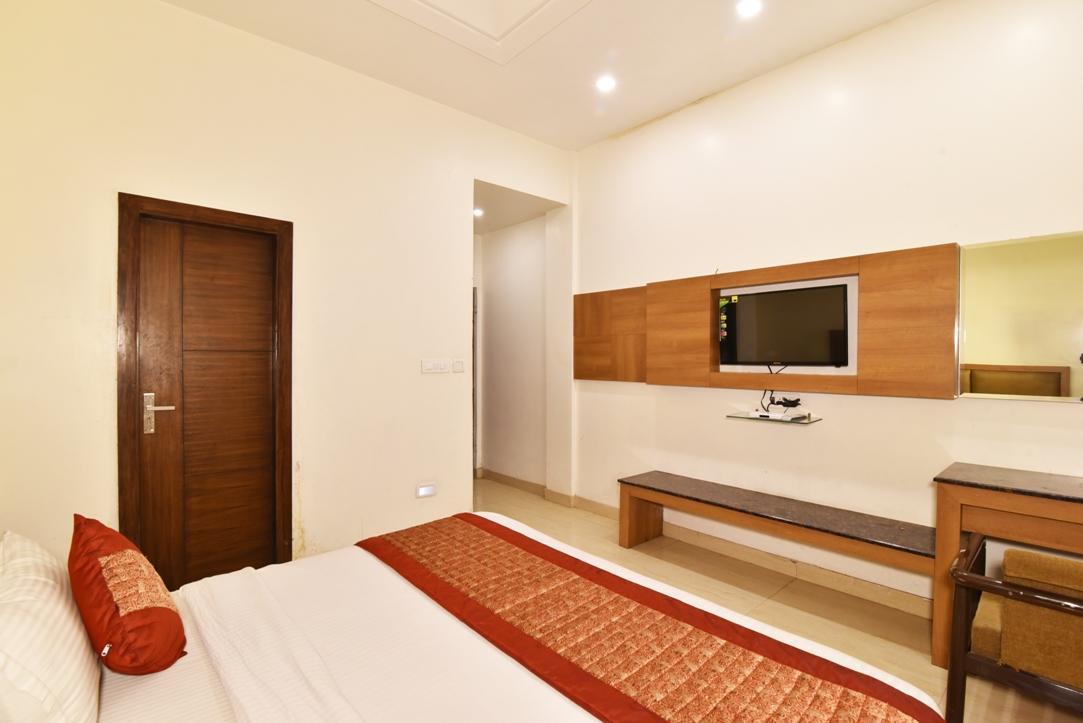 Hotel B-Comfort Amritsar Esterno foto