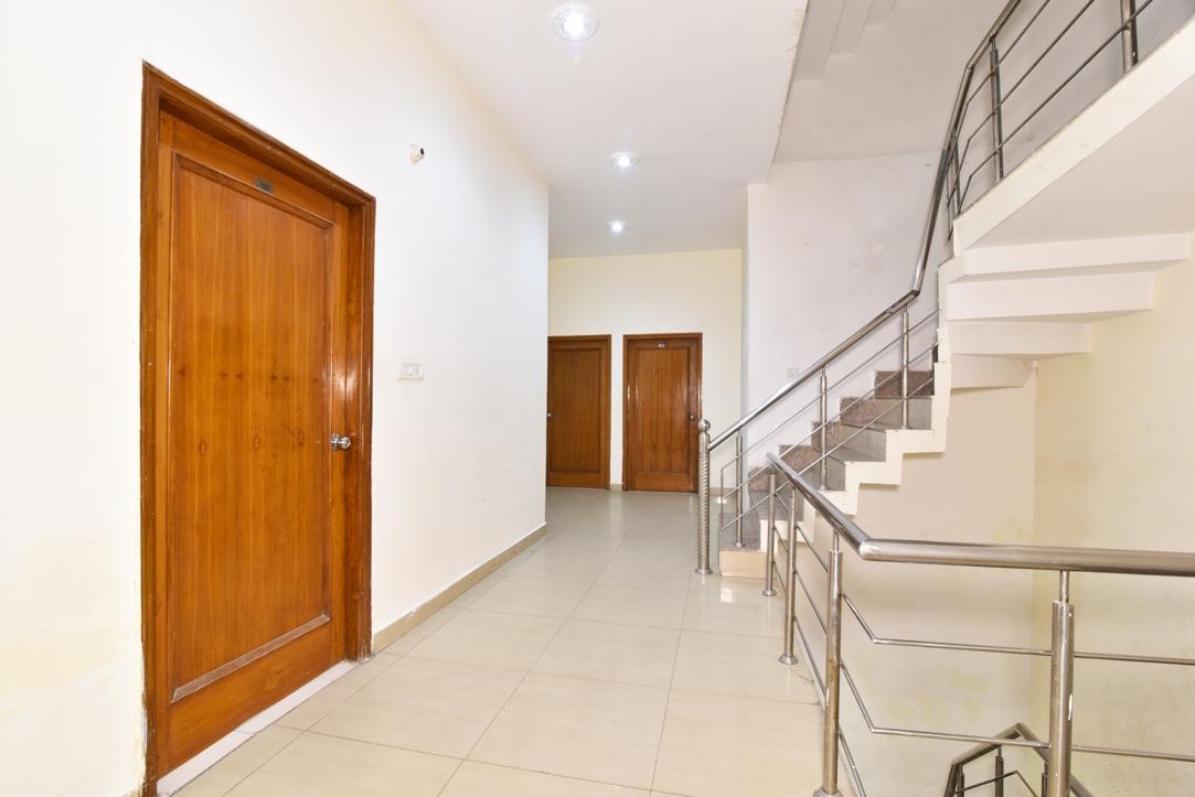 Hotel B-Comfort Amritsar Esterno foto