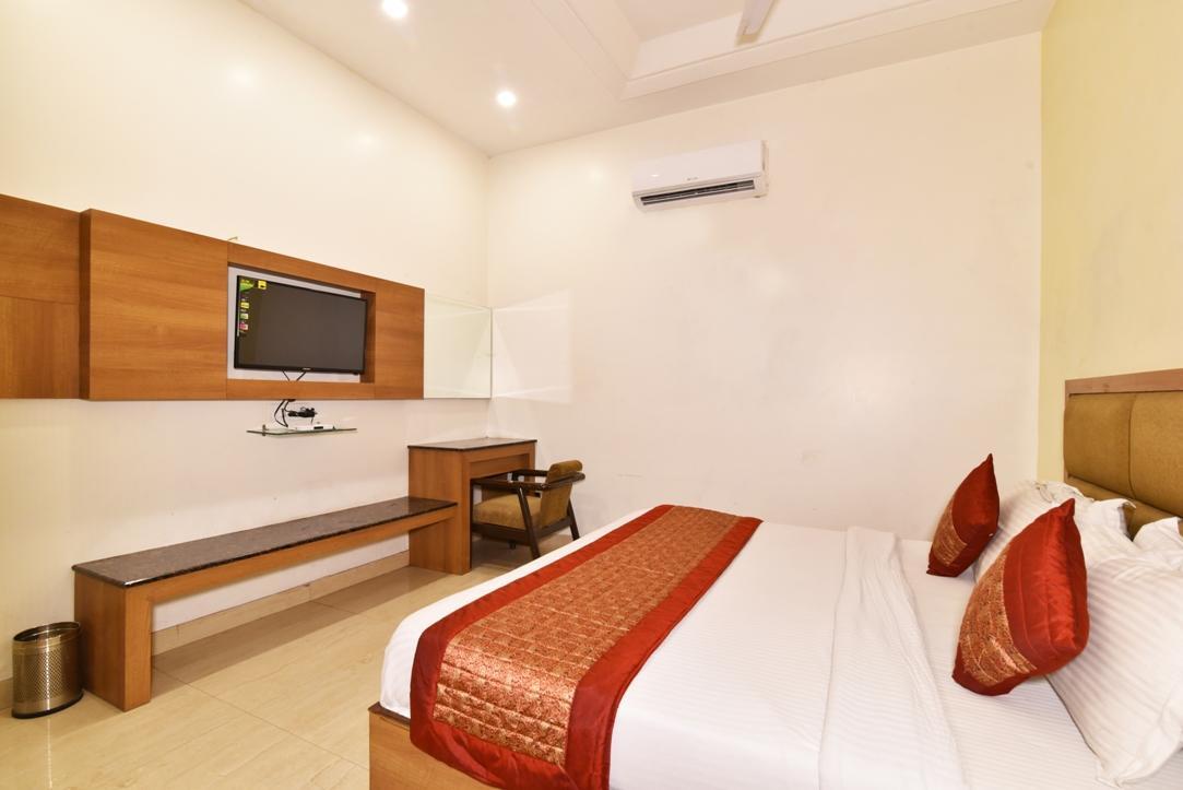 Hotel B-Comfort Amritsar Esterno foto