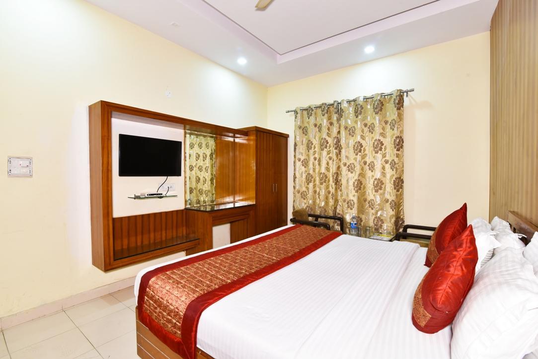 Hotel B-Comfort Amritsar Esterno foto