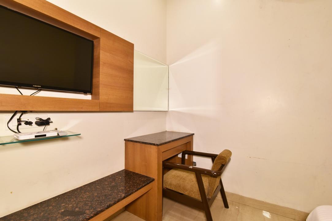 Hotel B-Comfort Amritsar Esterno foto