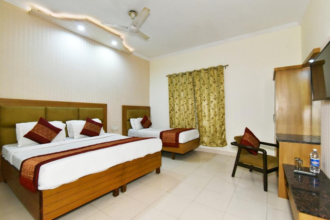 Hotel B-Comfort Amritsar Esterno foto
