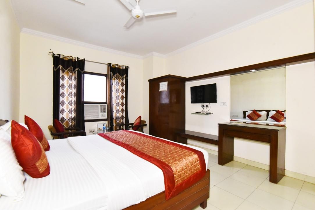 Hotel B-Comfort Amritsar Esterno foto