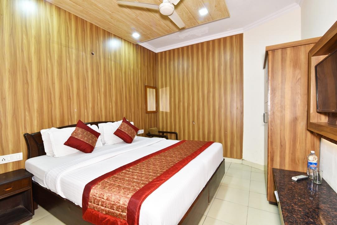 Hotel B-Comfort Amritsar Esterno foto